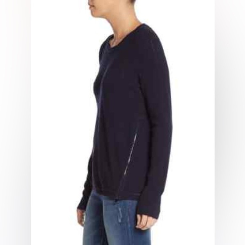Vince Long‎ sleeve with side zipper small